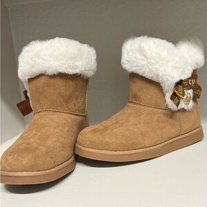 Juicy Couture Tan Ankle Boots with White Fur Trim